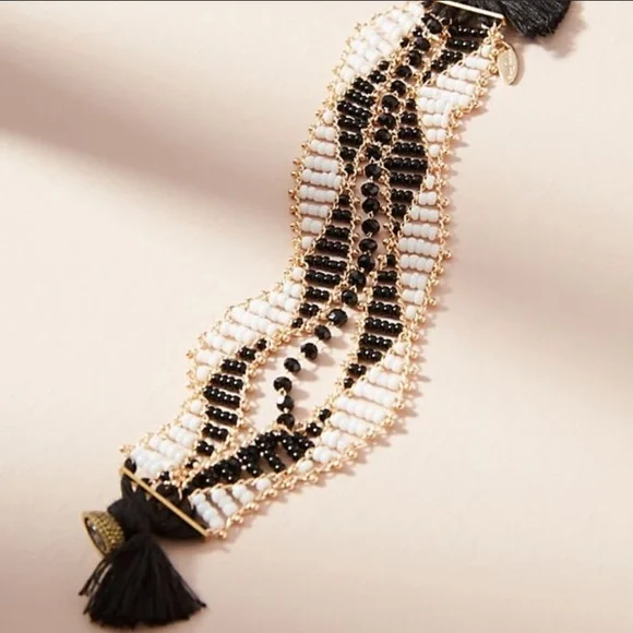 NWT ANTHROPOLOGIE Zig Zag Beaded Bracelet
Serefina - Picture 2 of 3